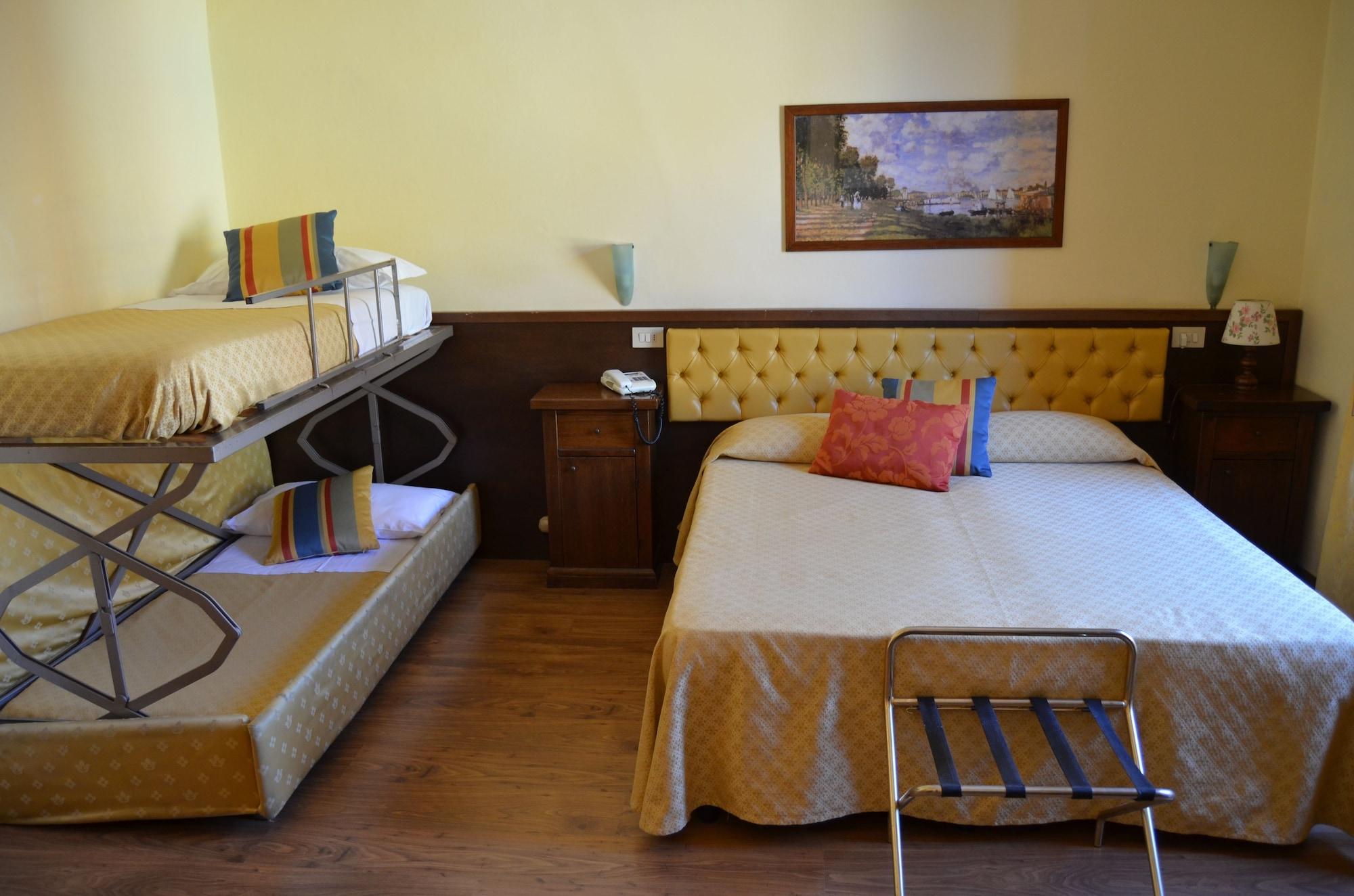 Hotel Minerva Пиза Екстериор снимка