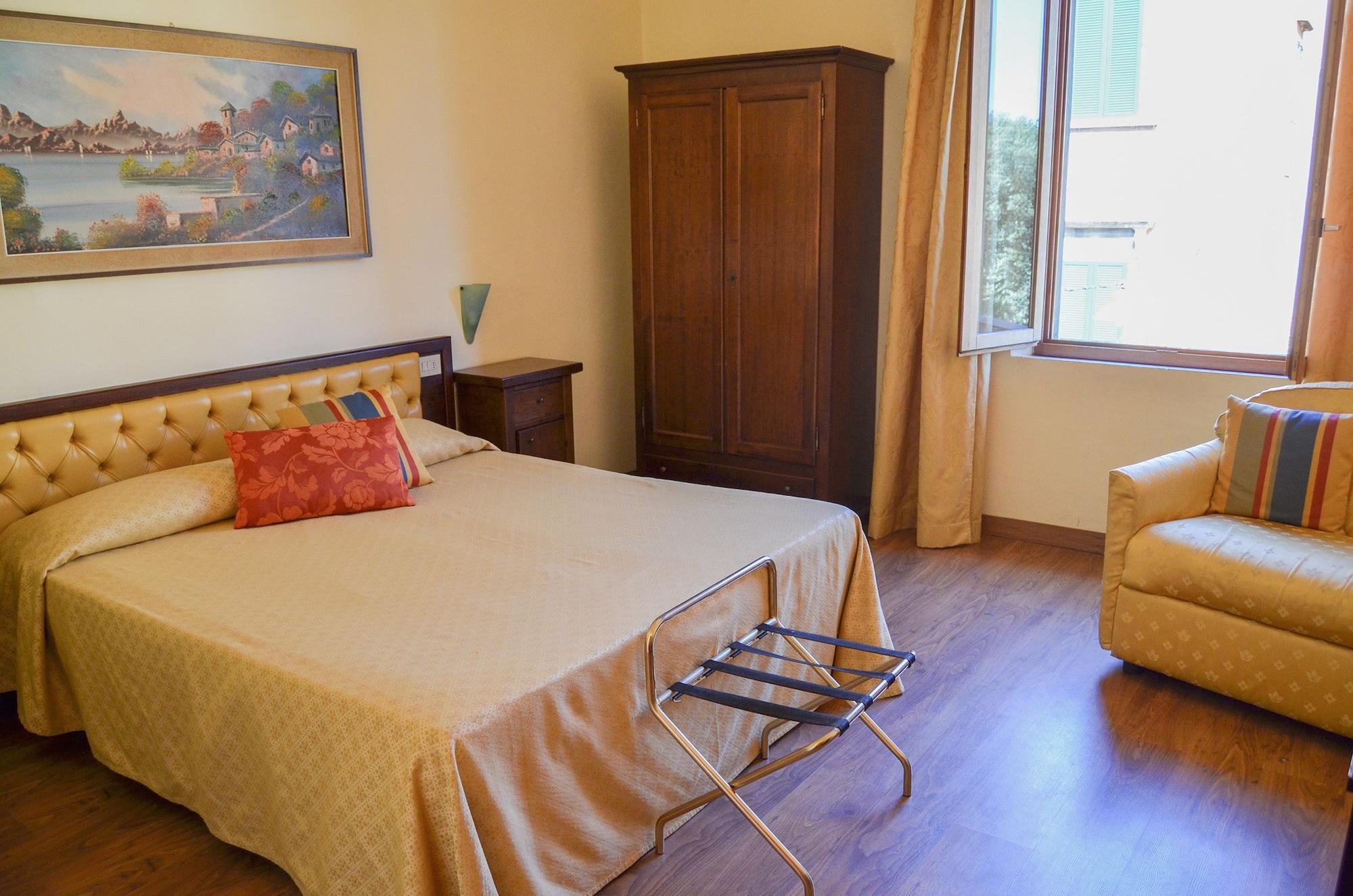 Hotel Minerva Пиза Екстериор снимка