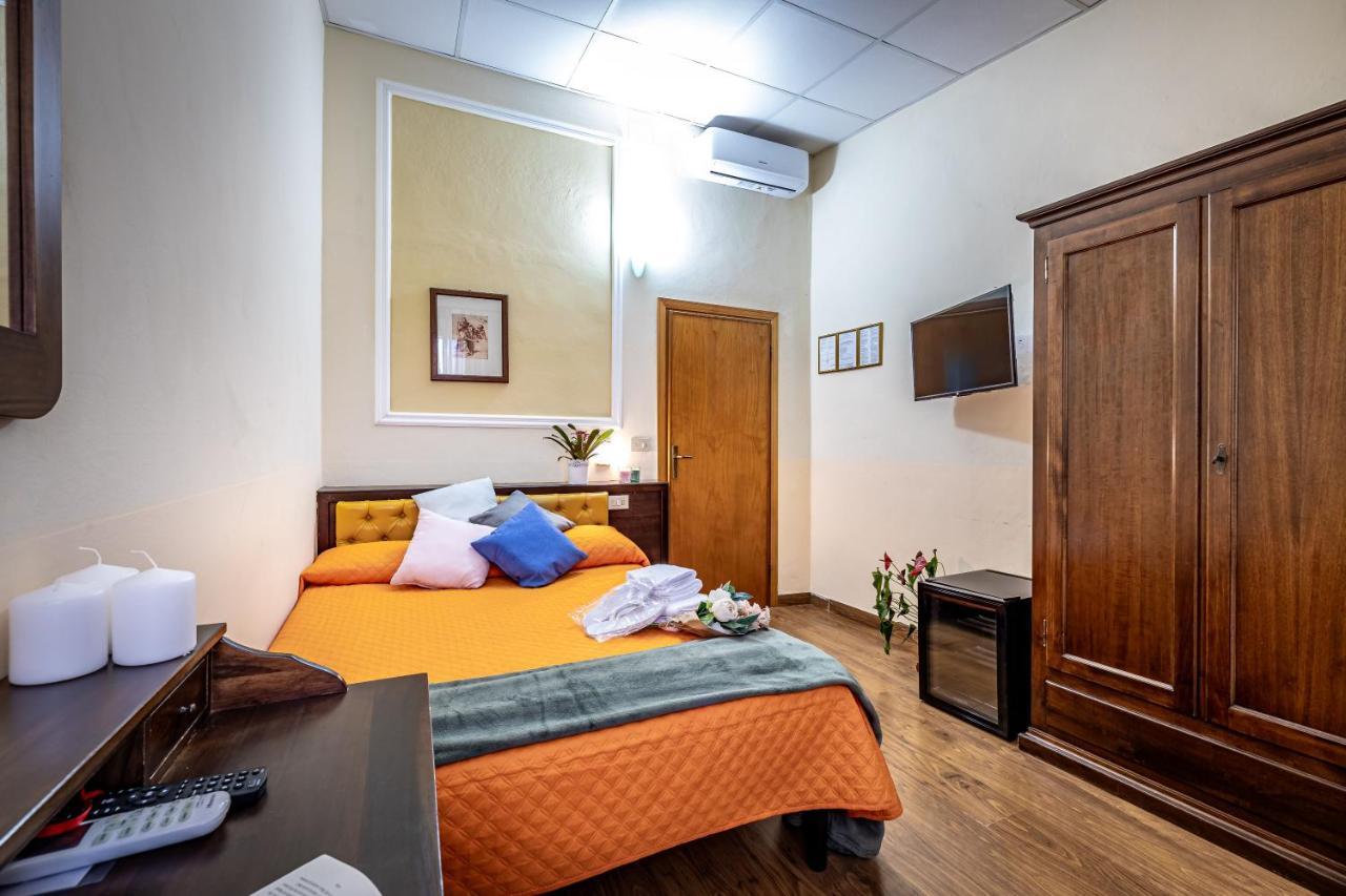 Hotel Minerva Пиза Екстериор снимка