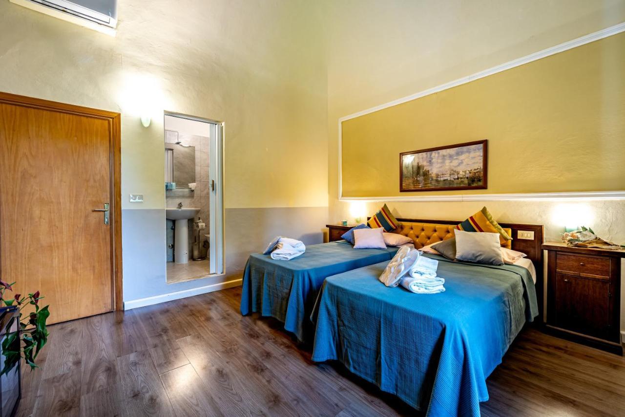 Hotel Minerva Пиза Екстериор снимка